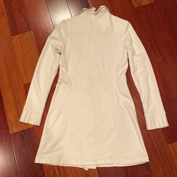 Kut from the Kloth Button-down Jacket with Ruffles. Size medium. Cream color. - Picture 7 of 9